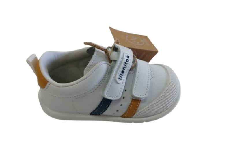 Zapatilla preandante Titanitos – primeros pasos con diseño ergonómico y colorido Amancio