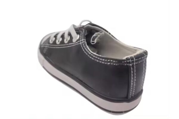 Zapatillas de polipiel para niño o niña diseño clásico con puntera Modelo XF33 Tallas 24 a 29 - Imagen 4