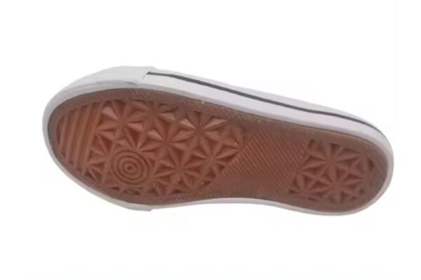 Zapatillas de polipiel para niño o niña diseño clásico con puntera Modelo XF33 Tallas 24 a 29 - Imagen 3