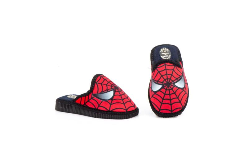 Zapatillas de casa cerradas para niño con diseño de superhéroe Hecho en España Tallas 26 a 35 Modelo 556 Jam