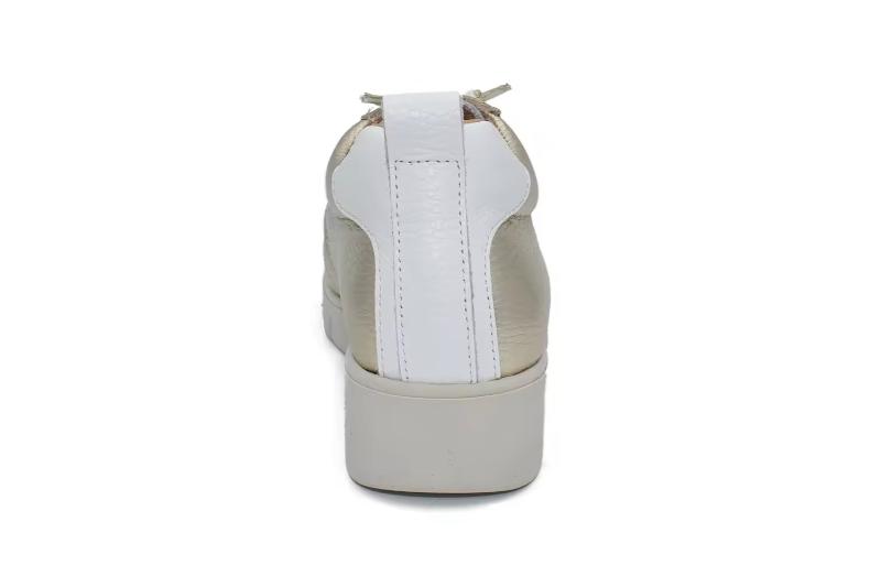 Zapatillas de piel blancas para mujer con plataforma ligera Tallas 36 a 40 Modelo 9 Chamby 3 Zapatillas de piel blancas para mujer con plataforma ligera Tallas 36 a 40 Modelo 9 Chamby - Image 3
