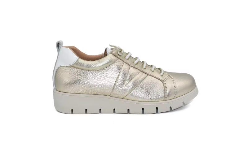 Zapatillas de piel blancas para mujer con plataforma ligera Tallas 36 a 40 Modelo 9 Chamby 2 Zapatillas de piel blancas para mujer con plataforma ligera Tallas 36 a 40 Modelo 9 Chamby - Image 2