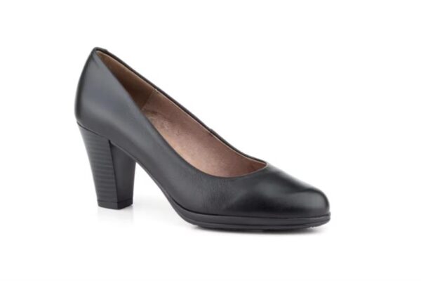 Zapatos de mujer de piel negra con tacón medio-alto clásicos Hecho en España Tallas 36 a 41 Modelo 1586 Par y medio