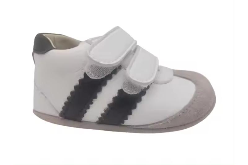 Zapatilla de bebé de piel cierre de velcro Tallas 16 a 20 Modelo F200 Citos