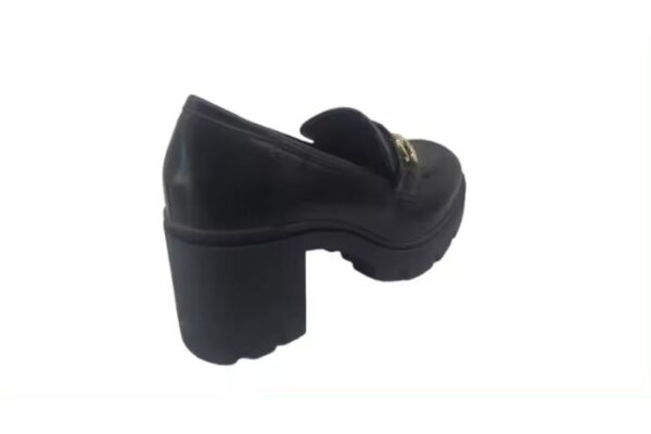 Mocasines de mujer negros con tacón ancho y adorno dorado Tallas 36 a 41 Modelo M2444 Katosines - Imagen 4