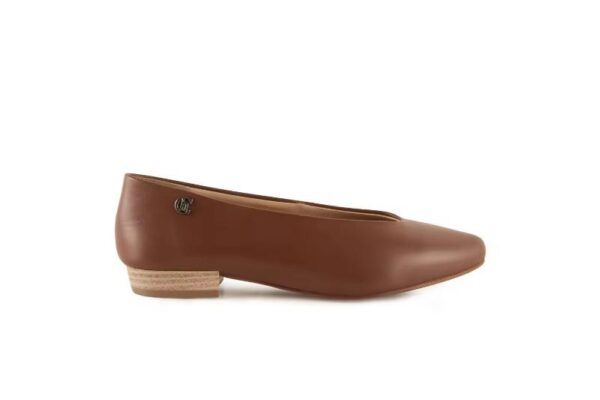 Zapatos de mujer de piel con tacón bajo elegantes y cómodos Tallas 35 a 41 Modelo 636 Chamby - Imagen 4