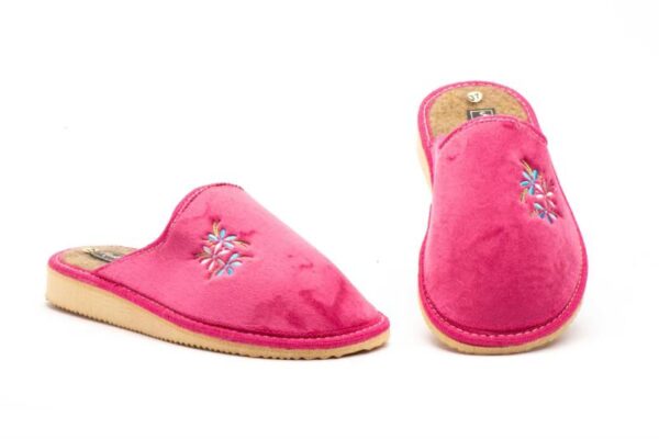 Zapatillas de casa cerradas para mujer con flores bordadas Hecho en España Tallas 36 a 41 Modelo 7777 Jam - Image 3
