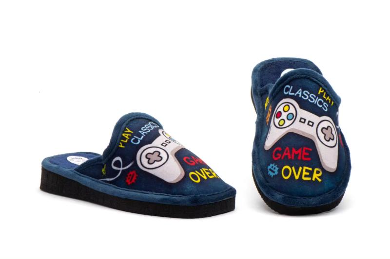 Zapatillas de casa cerradas para niño con diseño de videojuego Hecho en España Tallas 26 a 35 Modelo 839 Jam