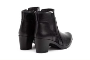 Botines de piel para mujer con tacón medio y elásticos laterales Tallas 36 a 41 Modelo 8889 Jam 8 88894
