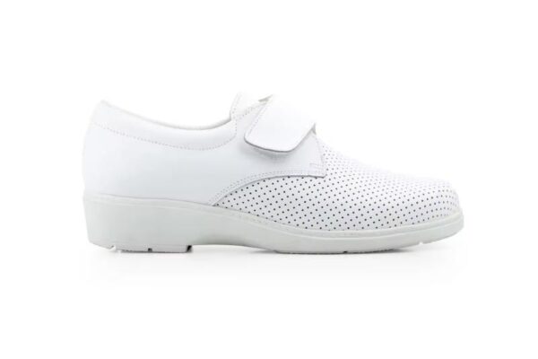 Zapato sanitario blanco para mujer de piel alta calidad Cierre de velcro Tallas 35 a 41 Modelo Farma