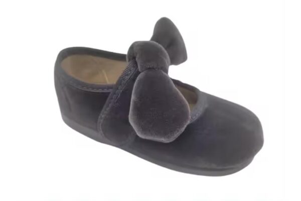 Mercedita de niña de terciopelo con lazo y velcro Hecho en España Tallas 19 a 26 Modelo 156 Condiz - Imagen 4
