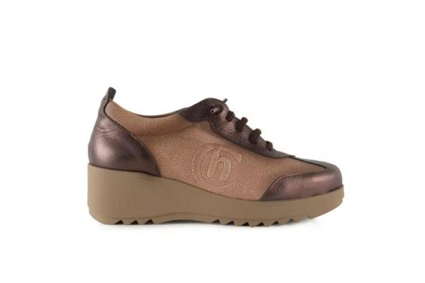 Zapatillas de mujer con cuña en piel Sneaker cómodo y elegante Hecho en España Tallas 35 a 41 Modelo 22 Chamby