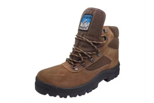 Bota de trekking varios colores para hombre Modelo 976 Postigo