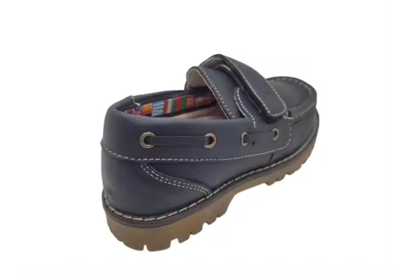 Zapatos náuticos de piel azul para niño con velcro Tallas 31 a 36 Modelo A766 Bubble 3 Zapatos náuticos de piel azul para niño con velcro Tallas 31 a 36 Modelo A766 Bubble - Imagen 3