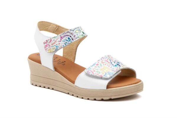 Sandalias de cuña para mujer con velcro Hecho en España Modelo E647 Tallas 36 a 41 Alto Estilo - Image 4