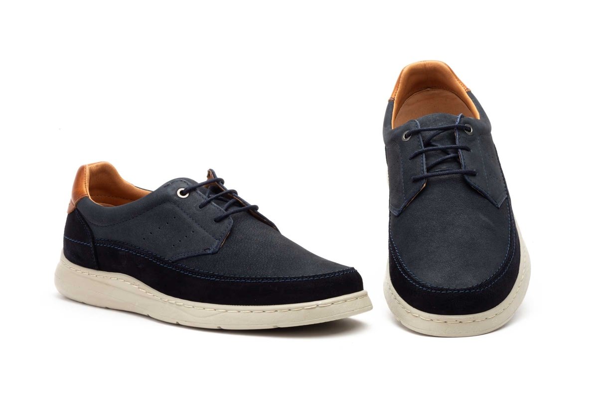 Zapato casual de piel nobuck para hombre con cordones modelo R832604 Nautic Blue