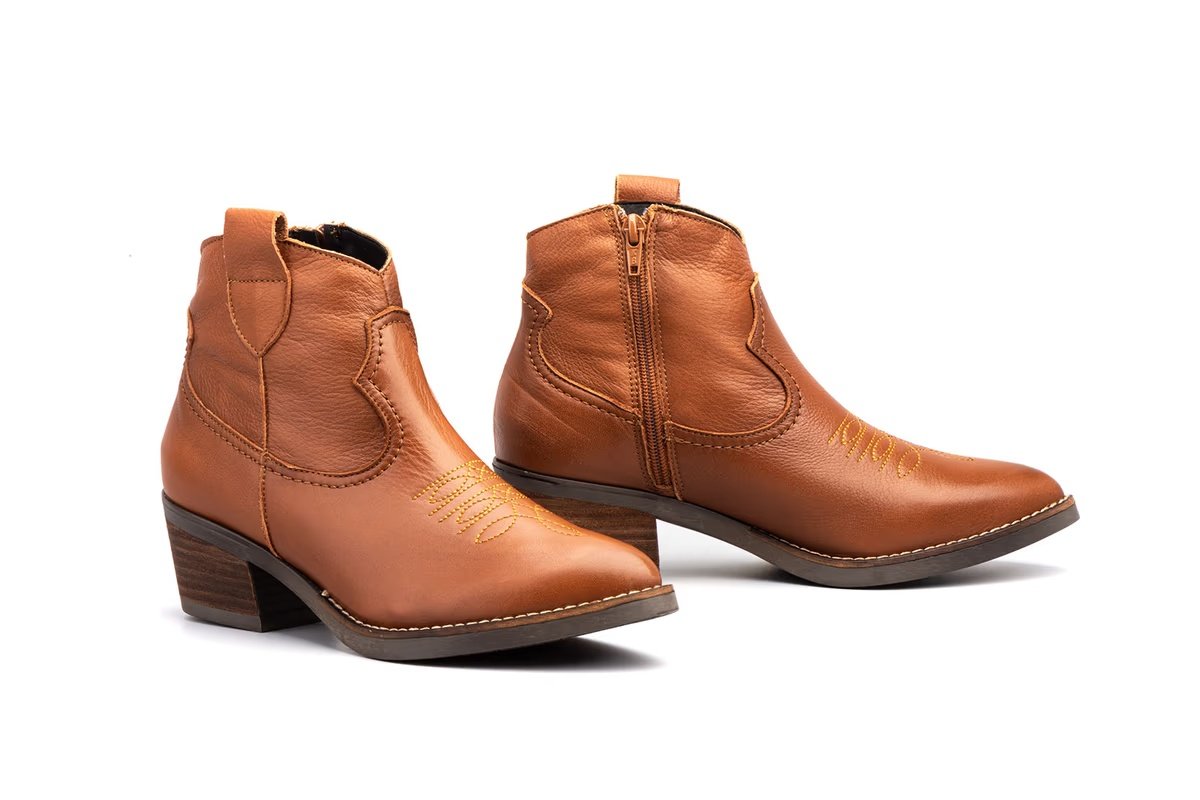 Botín Campero Mujer Piel Napa Cuero Tacón Cubano modelo PYM935 Par y Medio