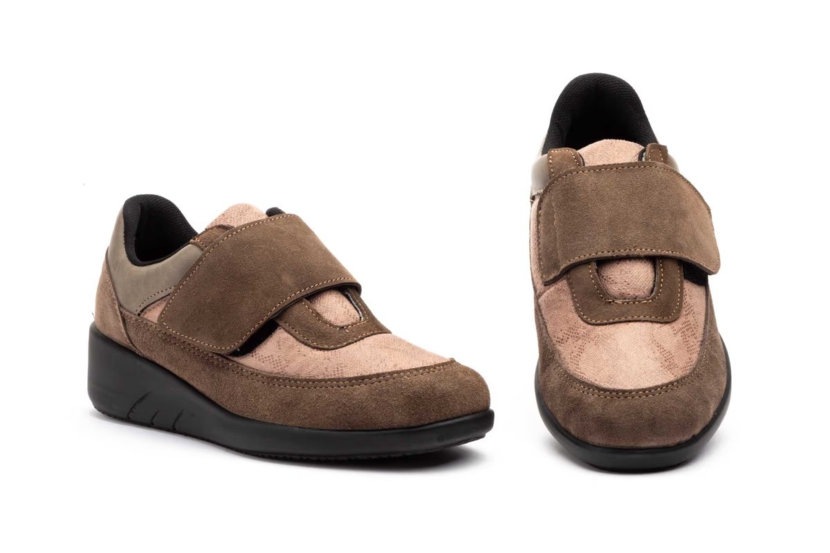 Zapatos Mujer Taupe Velcro Cuña modelo TSC01 Bioup