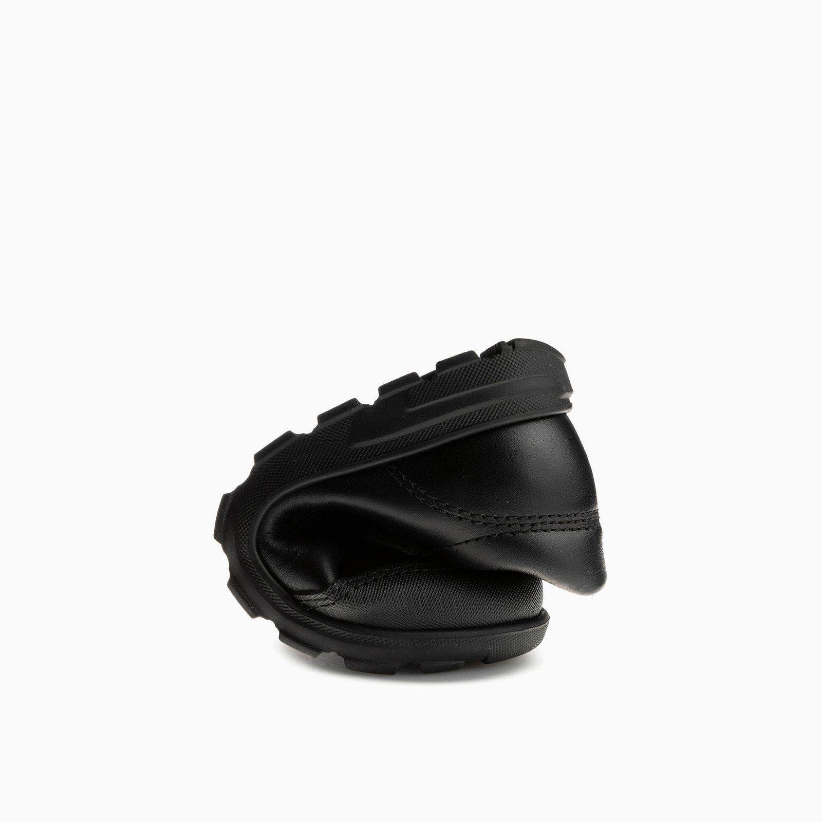 Zapato colegial de niña Pablosky 3341 de piel con velcro tallas 28 a 35 2 Zapato colegial de niña Pablosky 3341 de piel con velcro tallas 28 a 35 - Imagen 2
